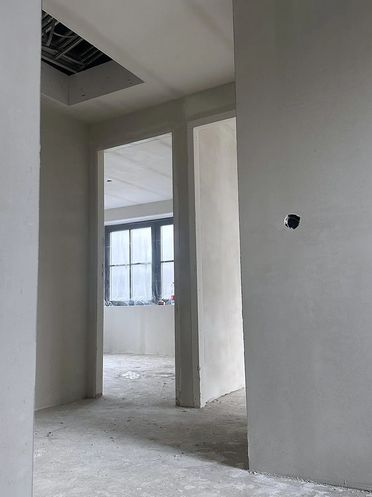 Nieuwbouwwoning: wanden gestuct